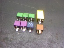 Relais 8 par Pièce Opel Omega Caravan 2.2 16 V B 106 Kw 144 Ps Break