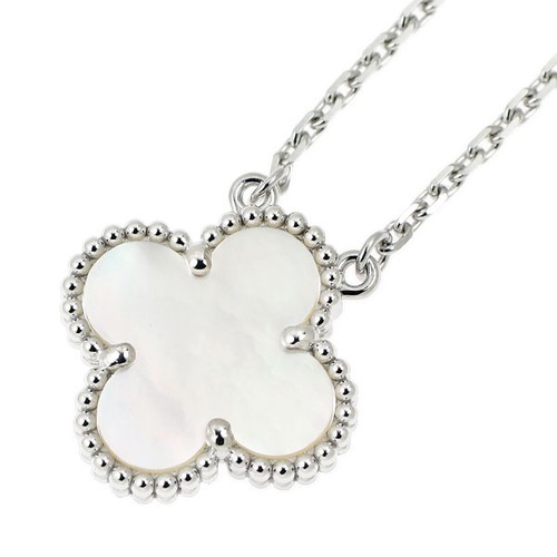 Collier pendentif coquillage