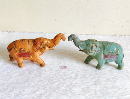 Vintage rugissant éléphant - vintage,