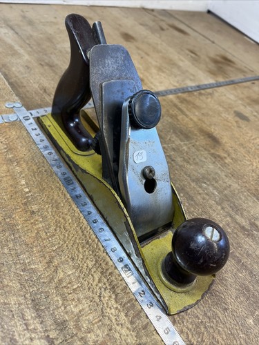 Old tool plane outil - 19,