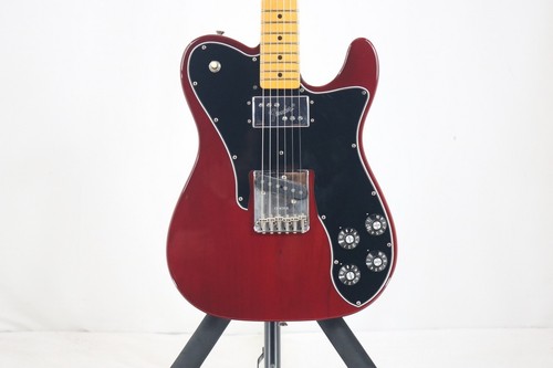 Fender american vintage 77 - ii,