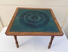 Ancienne table à jeux avec