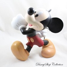 Grande figurine en résine