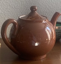 Théière en faïence fine