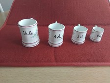 4 MESURES EN FAIENCE DE