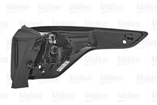 Feu arrière gauche 047133