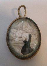   MEDAILLON RELIQUAIRE