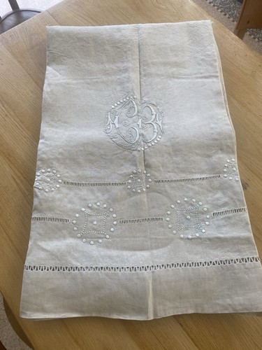 Grand drap brodé - 2, personnes