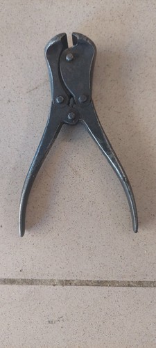 Ancienne pince coupante
