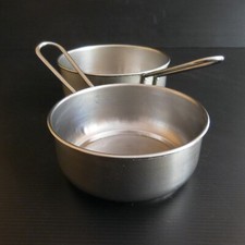2 casseroles métal inox