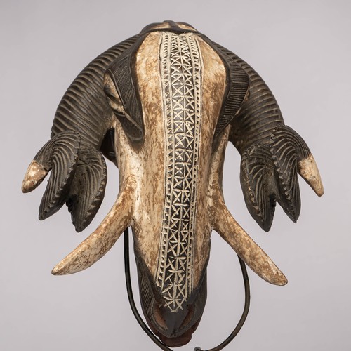 1070 masque baoule - masque, socle