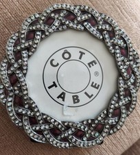 Deux Cadres Photos Ronds Côté Table