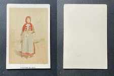 Femme en costume de Nice, marchande ambulante, circa 1870, aquarellée CDV vintag