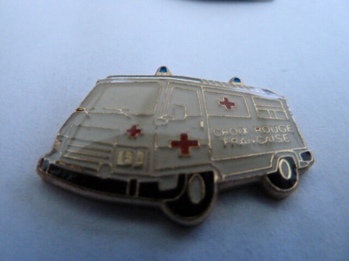 Pin croix rouge rare - ,