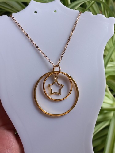 Collier avec pendentif double