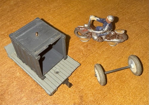 Lot jouets dinky - ", quiralu