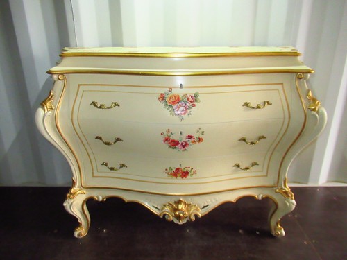 Ancienne commode galbée - commode, style