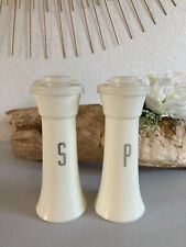 325⚜️ Ancienne Salière et Poivrier en Plastique Blanc Tupperware Hauteur 16 Cm