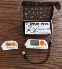 Flipper Zéro  avec sa boite