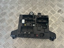 Boitier Fusible - OPEL ASTRA IV (4) J 1.6L CDTI 130CV - Réf : 13449200