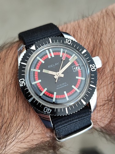 Montre plongée relais - de,