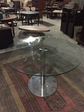 R 1432 Table ronde en verre avec pied central inox  Bien Lire La Description Svp