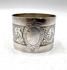 BEAU ROND DE SERVIETTE EN