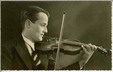 Le violoniste Edouard Bérens à l 'âge de 22 ans  Vintage silver print. Post