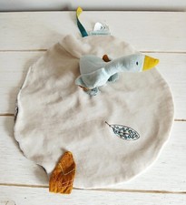 Moulin Roty Doudou plat rond oie le voyage d'Olga blanc bleu attache tétine