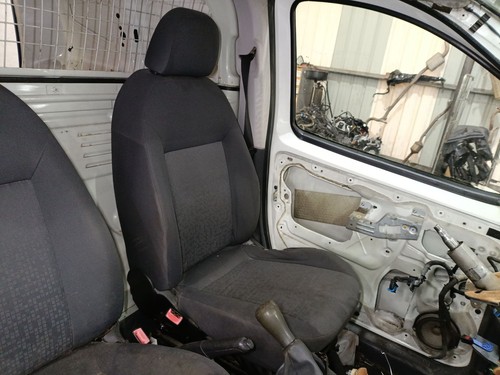 Siège avant gauche 229448 - avant,