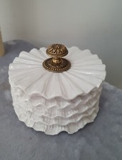 Grande bonbonnière Pierrot en faïence Blanche Poignée Sculptée Bronze Art Déco 