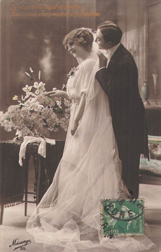 Couple maries fleurs - cp,
