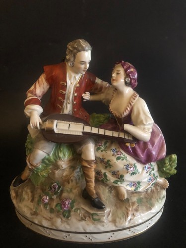 Groupe figurines porcelaine - figurines, en