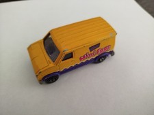 FOURGON " mini eggs " 1/65 MAJORETTE TBE+++