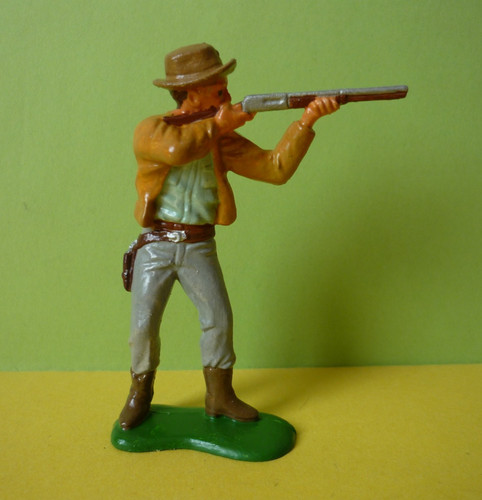 Figurine plastique peint - ,