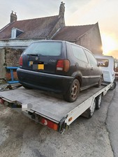 Pare Choc Arrière Volkswagen Polo Année 1998 couleur Noir A Repeindre 