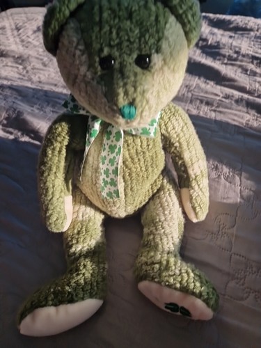 Rare ours vert - vert, trèfle
