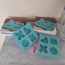 tupperware lot de 2 moules 4