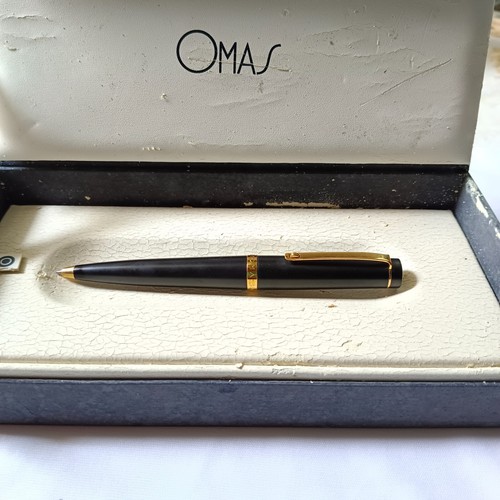 Stylo bille résine omas - à, en
