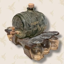 ? Annonce pour un Tonneau en Verre avec Trépied en Bois et 6 Verres de Digestif