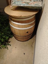 tonneau en bois très bon état (Chêne)