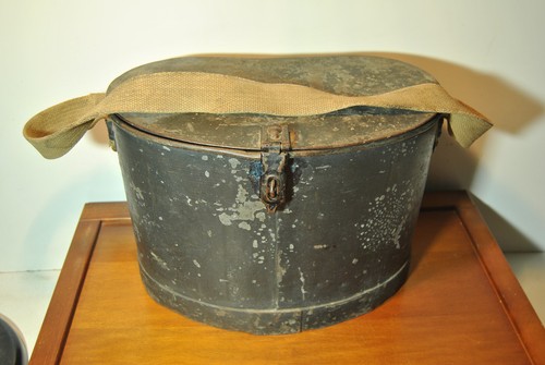 Boite gamelle métal - , ancienne