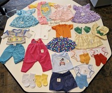 VETEMENTS NEUFS  POUPEES DE