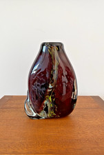 Élégant vase en verre soufflé artisanal