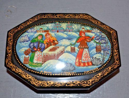 Ancienne petite boîte - petite,