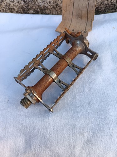 Pédale droite vélo ancien