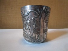 Jolie timbale ancienne en