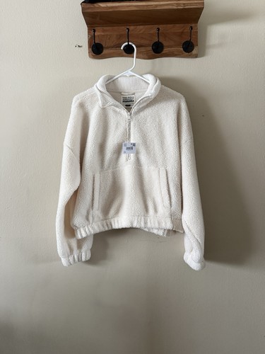 Nwt american eagle faux sherpa - eagle,