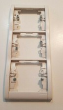 85002 LEGRAND, SAGANE plaque triple Verticale Opalis Blanc interrupteur prise