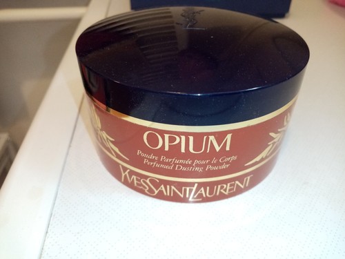 Poudre corps femme opium - , yves